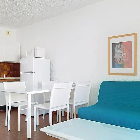 T2 3 Etoiles A La Faviere Avec Piscine Et Parking - Fr-1-610-4 *